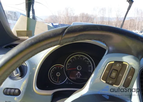 2014 Volkswagen Beetle 1.8T z USA, uszkodzony, nr VIN 3VWH07AT6EM659531